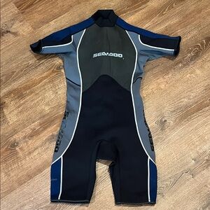 Men’s Sea Doo Bombardier size Medium Shortie wetsuit